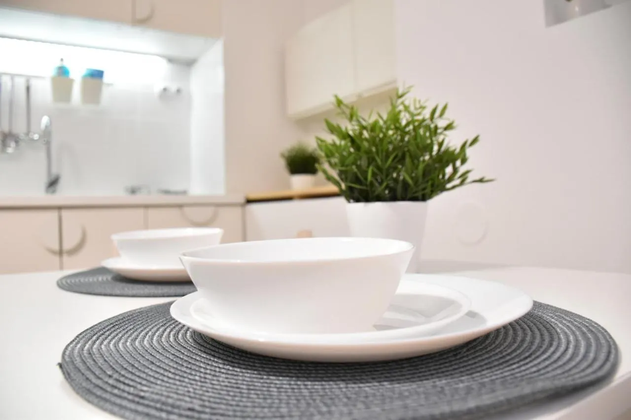 Studio Apartment Una Pula Croatia